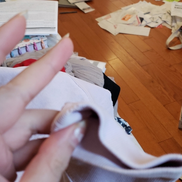 🔴American Eagle Tigers Phys. Ed. Lavender Hoodie - Picture 6 of 8